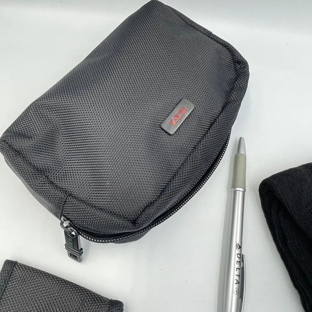Tumi for Delta Travel Amenity Pack With Many Items Brand New - Picture 5 of 14